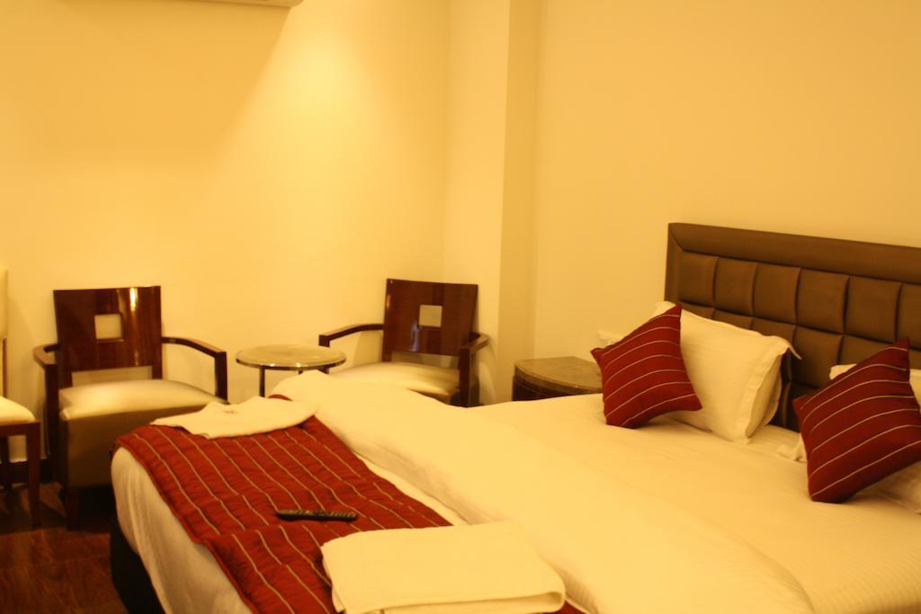 Hotel Cabana @ Pahar Ganj Yeni Delhi Oda fotoğraf